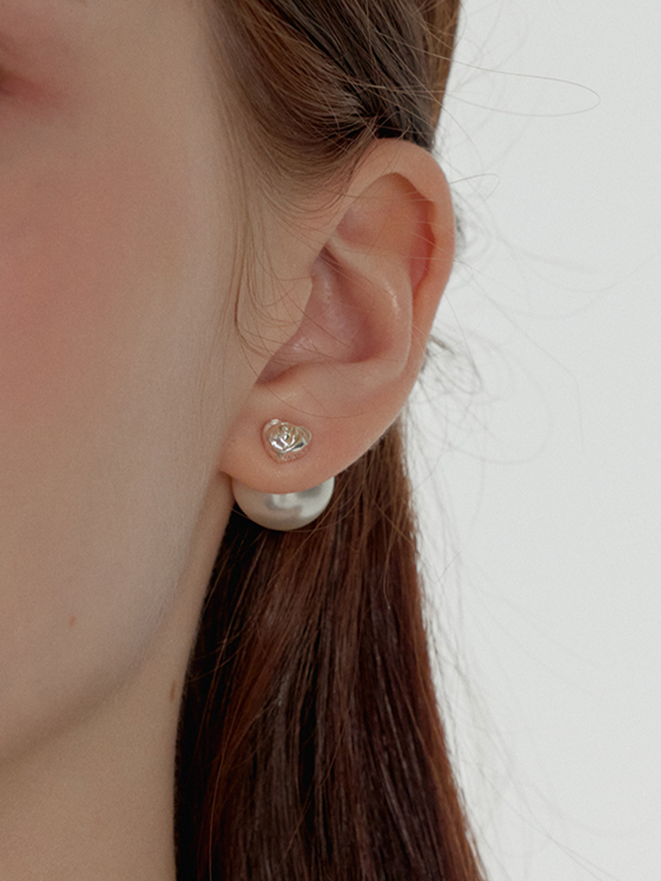 Roseny Point Pearl Earring